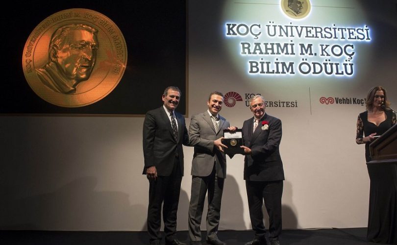 Rahmi M. Koç Bilim Ödülü Prof. Dr. Aydoğan Özcan’a