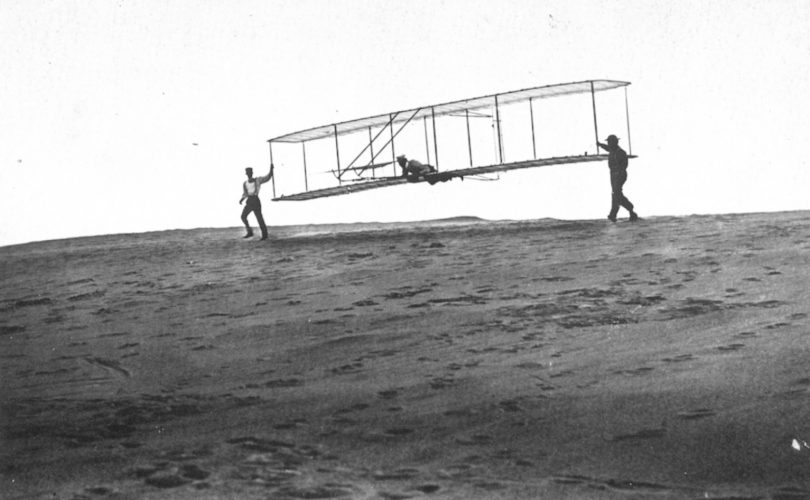 114 yıl önce bugün: İlk sabit kanatlı uçak