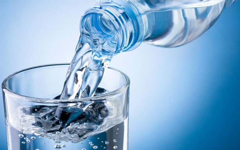 Sağlıklı bir insan ne kadar su içmeli?