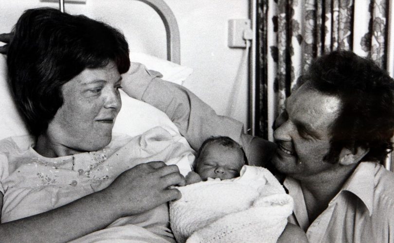 Bugün ilk tüp bebek Louise Brown’un doğum günü