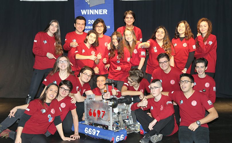 Robotik yarışması Türkiye şampiyonu İstanbul Avrupa Sınav Koleji oldu