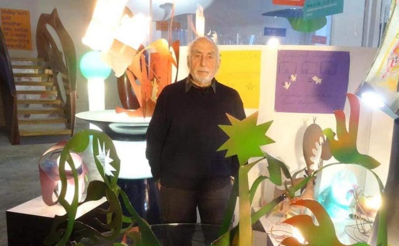 Zenger: Olağandışı tasarımcı, sanatçının ardından