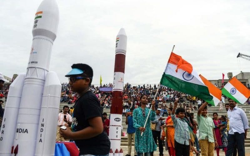 Hindistan üçüncü Ay keşif görevine hazırlanıyor