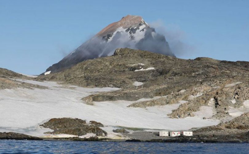 Bilim insanlarımız Antarktika’daki araştırmalarını tamamladı
