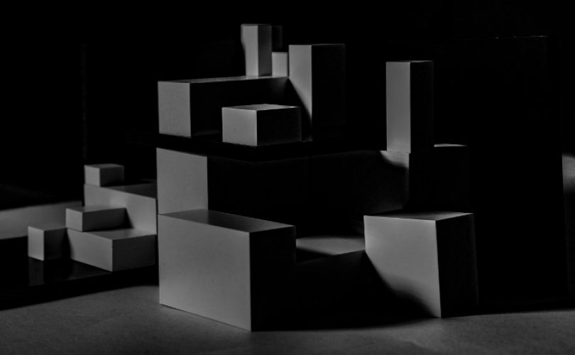 Virüsten daha tehlikeli olan, kirli düşünce ve komplocu kafadır