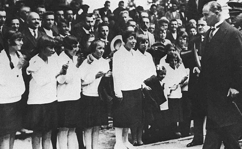 ‘Nerede duruyoruz’ sorusunu soran gençlere… Ve herkese