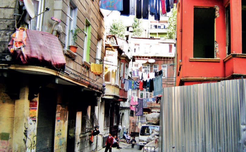 Yasayla kentli yapılan köylüler, kentli olarak değerlendirilebilir mi?