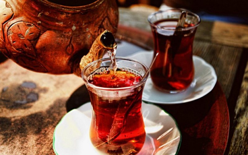 Çay kahveden daha sağlıklı mıdır?