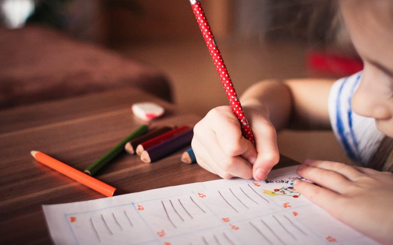 Çocuklar için ev ödevi ne kadar yararlı?