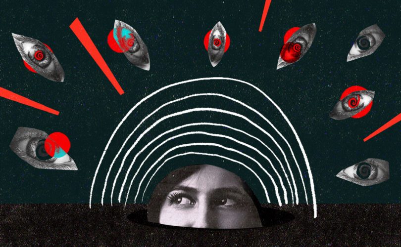 Zeki ve eğitimli insanlar bile komplo teorilerine inanıyor, neden?