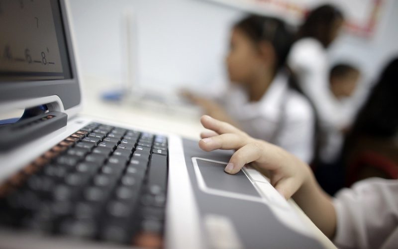 Çocuklarımız için güvenilir, eğitici ve eğlenceli internet nasıl olmalı?