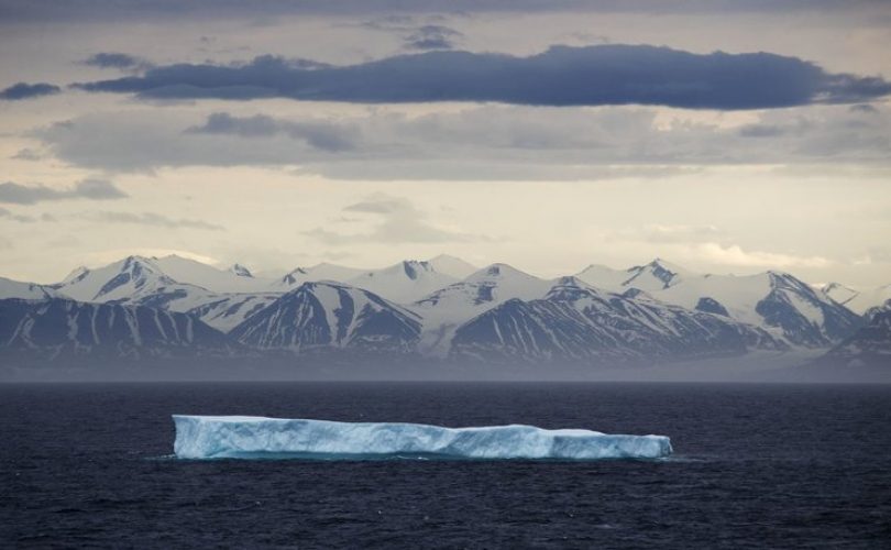Grönland’ın zirvesine ilk kez yağmur yağdı