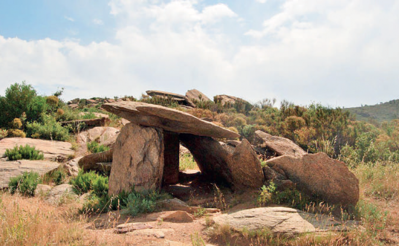 Büyük taş anıtları kültürü ilk nerede ortaya çıktı?
