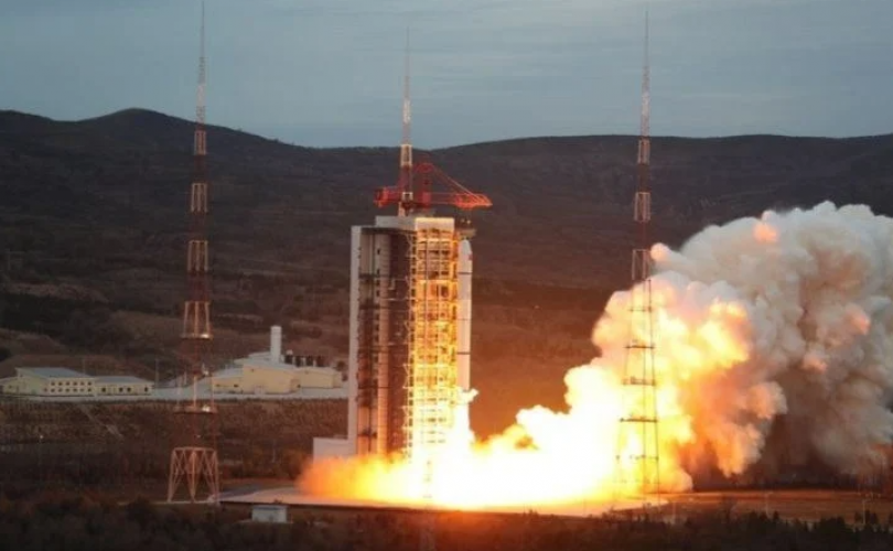 Çin yeni çevre uydusunu uzaya fırlattı