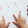 Parmaklarıyla sayan çocuklar, matematikte daha mı başarılı?