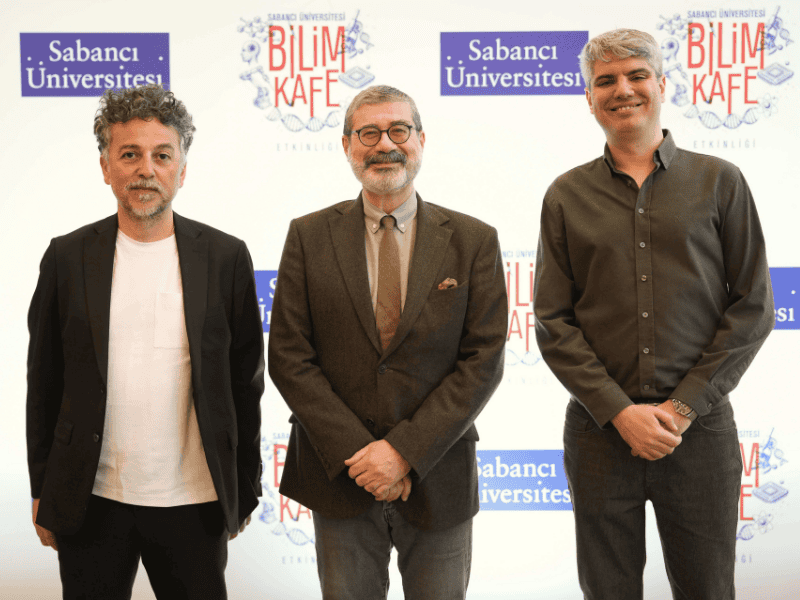 Sabancı Üniversitesi “Bilim Kafe”de gençlerle yapay zeka üzerine disiplinlerarası bir keşfe çıktı