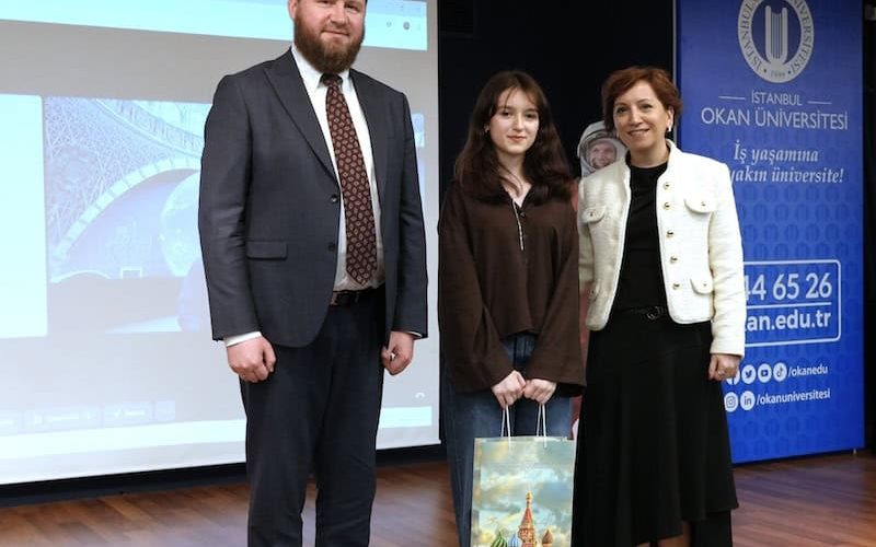 Uzay Öyküleri ödülünü Zehra Nil Kulak aldı